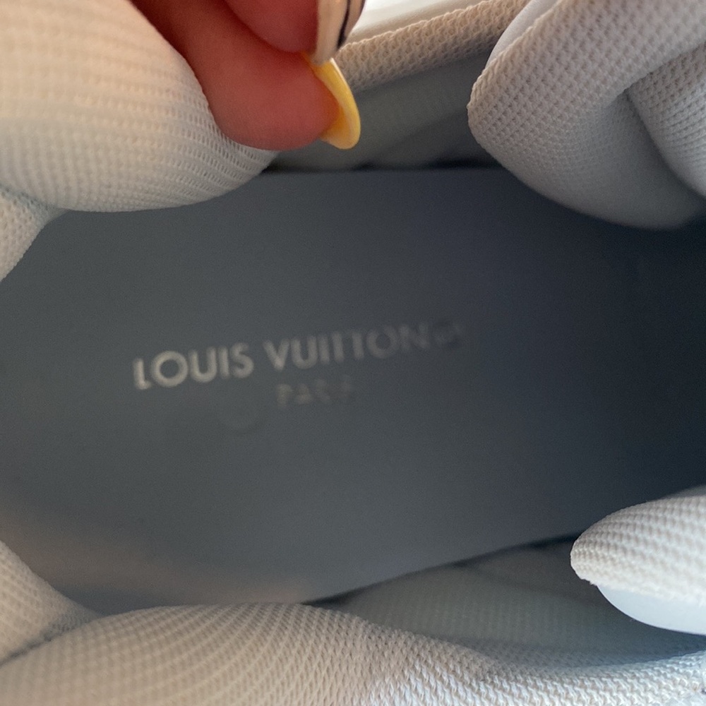 LOUIS VUITTON ARCLIGHT SNEAKER - Picture 7 of 10